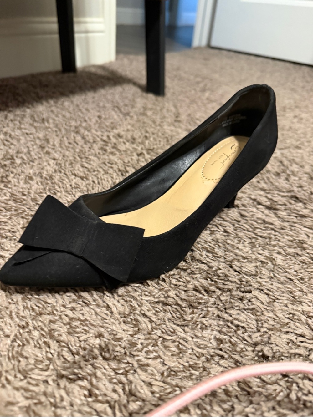 Pointed Bow Black Women's Pump